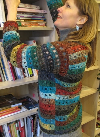 Naujas megztinis su skylutėm