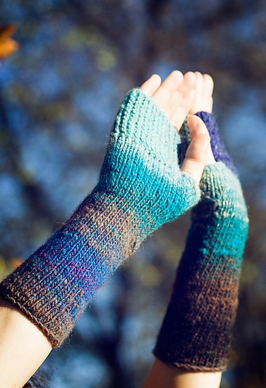 Camp Out Fingerless Mitts 
