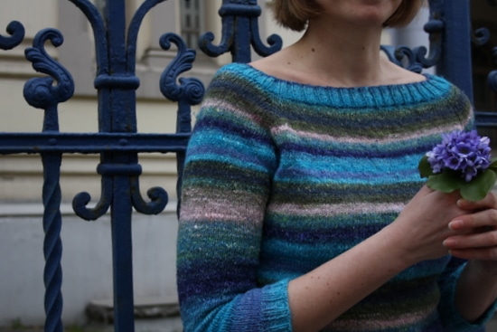 Žibuoklių megztinis
