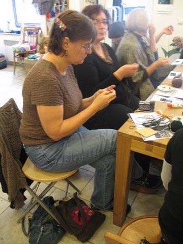 1-Donna taking class at Mezgimo Zona 2010 IMG 2003-13