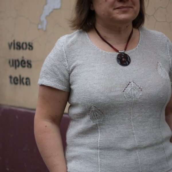 Tekanti vasaros upė